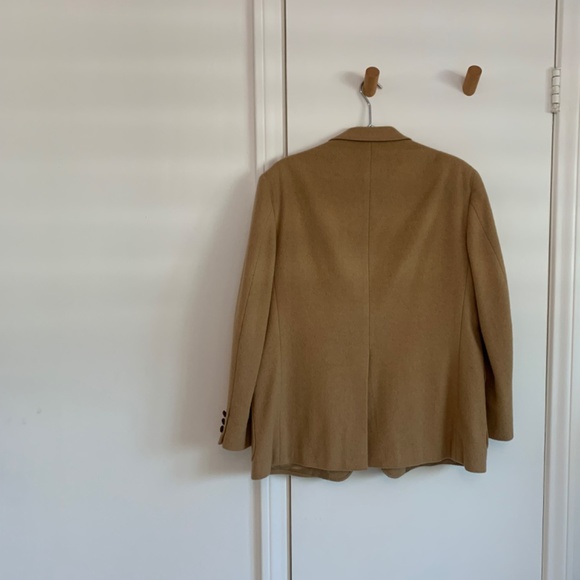 Vintage Camel Blazer with button detail - Picture 2 of 6